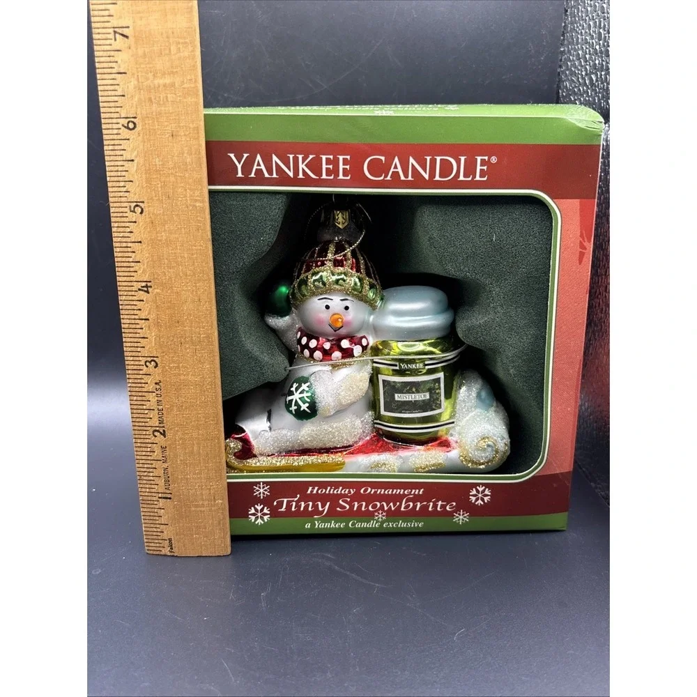 Tiny Snowbrite Yankee Candle Glass Keepsake‎ Christmas Ornament Mistletoe